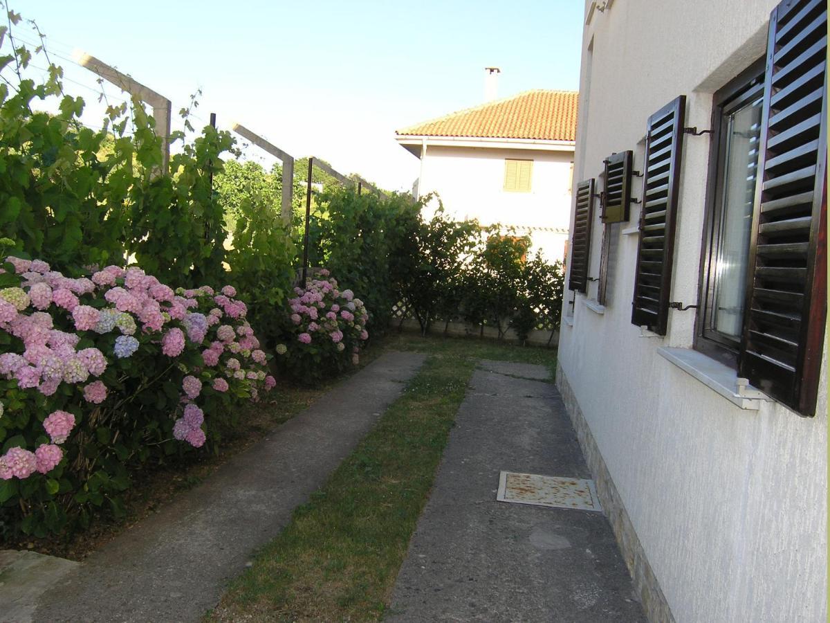 Apartments Mari With Terrace Baška Eksteriør billede