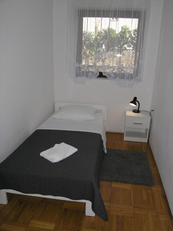 Apartments Mari With Terrace Baška Eksteriør billede