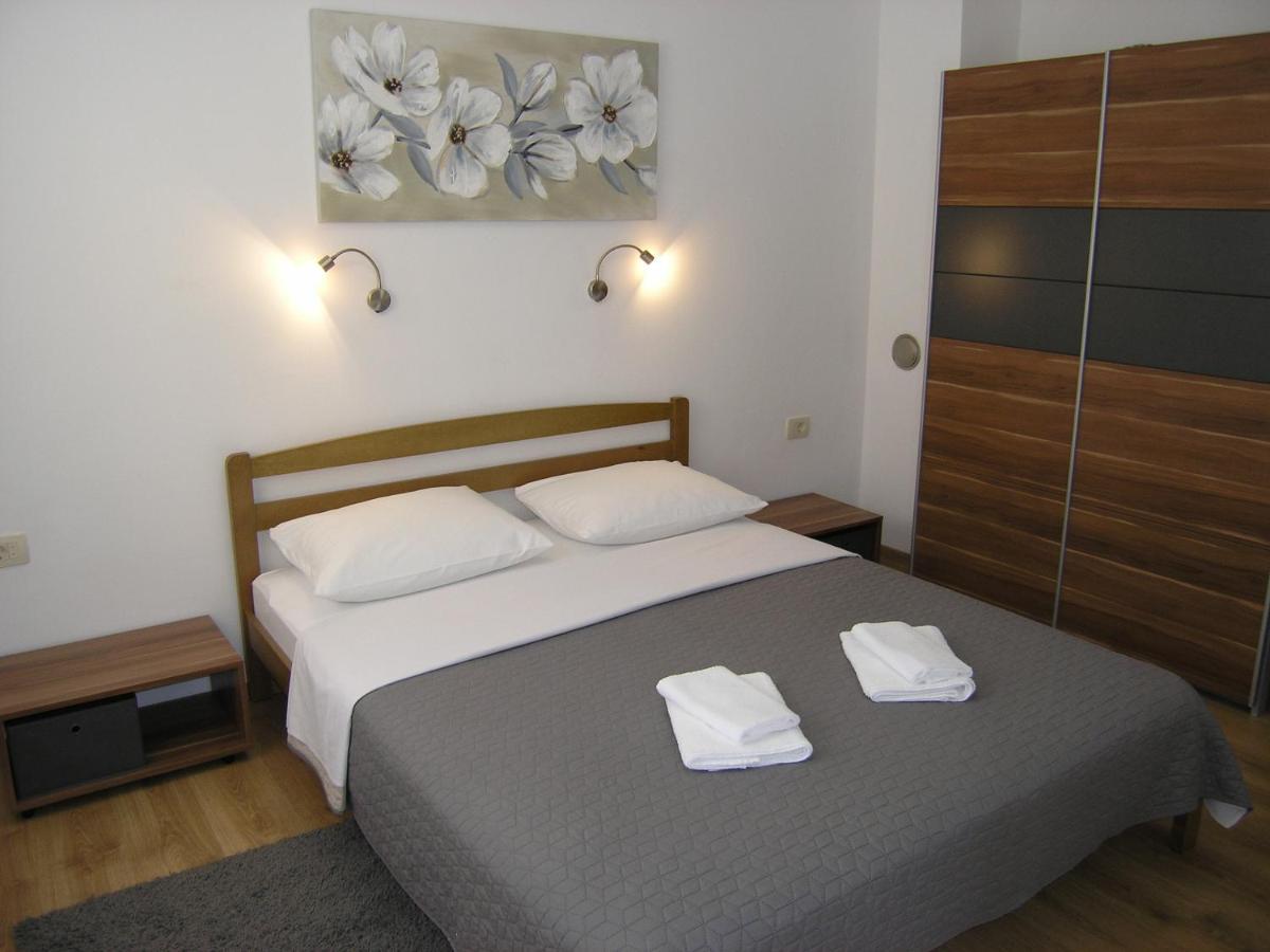 Apartments Mari With Terrace Baška Eksteriør billede